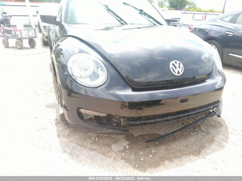 2014 VOLKSWAGEN BEETLE COUPE 2.5L ENTRY 3VWFP7AT4EM625445
