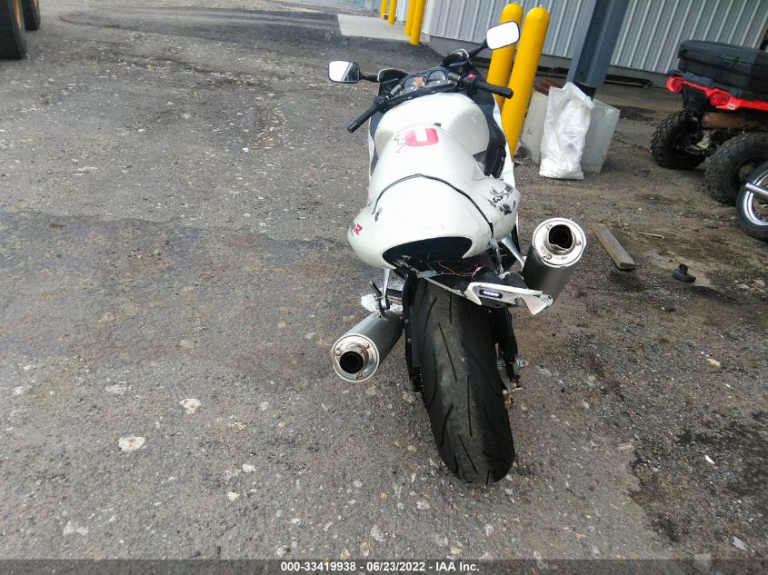2006 SUZUKI GSX1300 R JS1GW71AX62113572