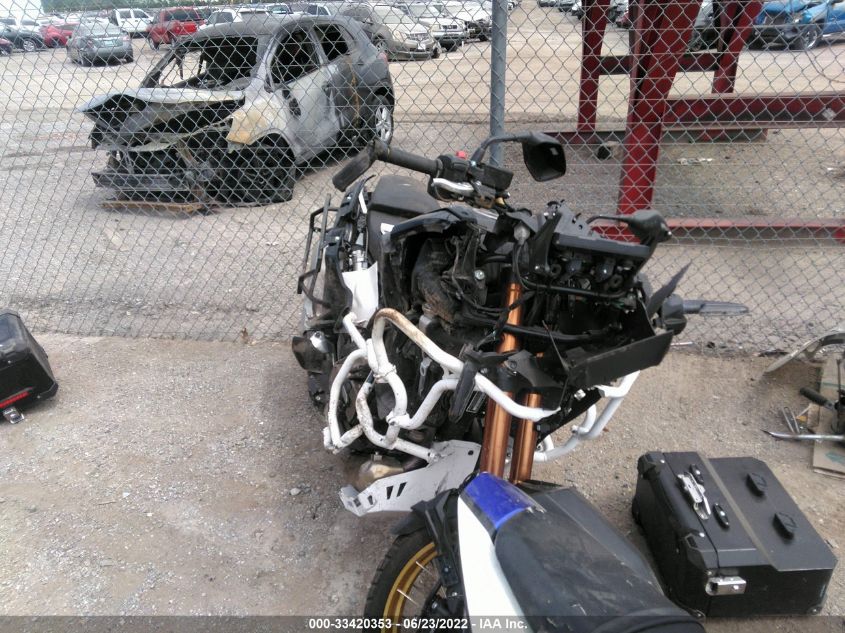 2021 HONDA CRF1100 D4 JH2SD1042MK100222