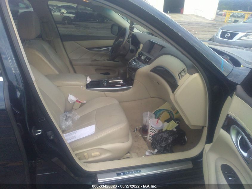 2015 INFINITI Q70 JN1BY1AP1FM542635
