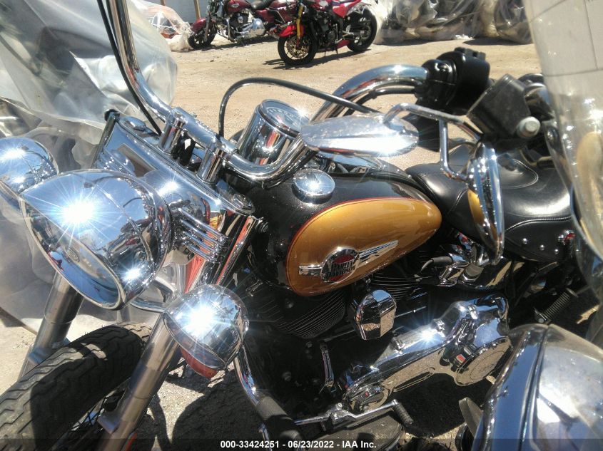 2017 HARLEY-DAVIDSON FLSTC HERITAGE SOFTAIL CLASSIC 1HD1BWV17HB032364