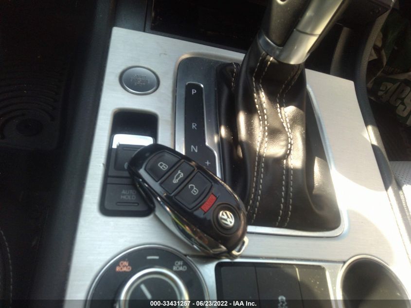 2017 VOLKSWAGEN TOUAREG WOLFSBURG EDITION WVGRF7BP3HD004827