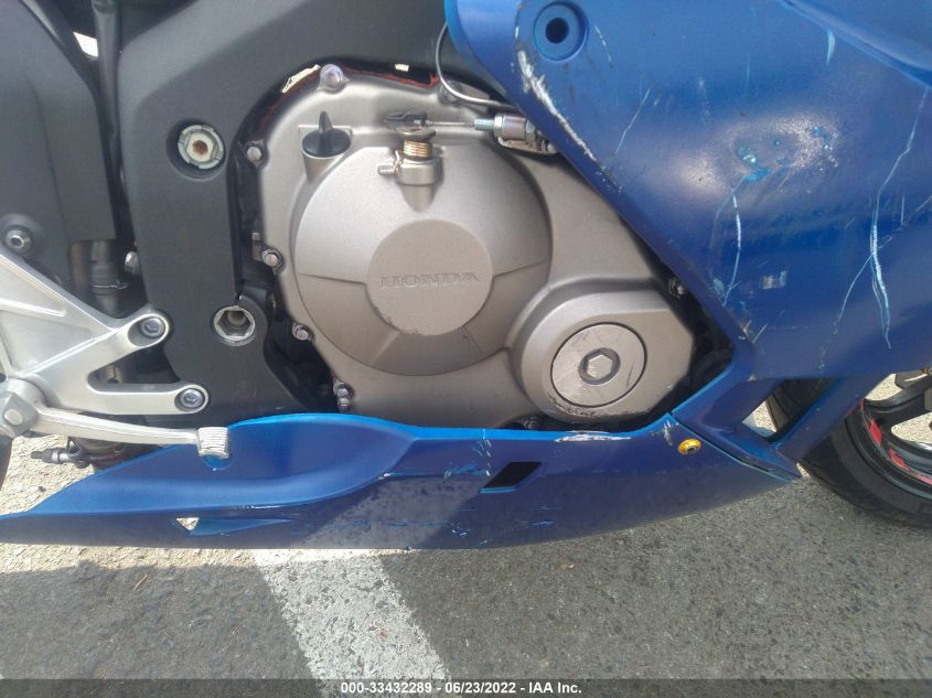 2004 HONDA CBR600 RR JH2PC37094M100858