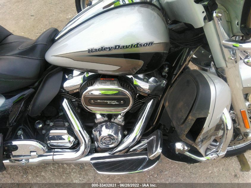 2017 HARLEY-DAVIDSON FLHTKSE CVO LIMITED 1HD1TEF15HB959059