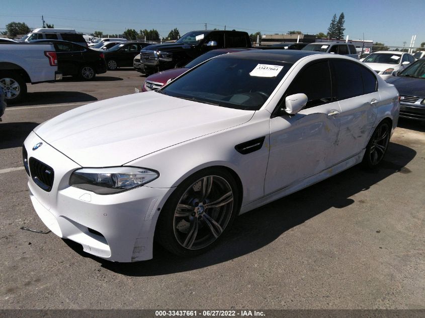 2013 BMW M5 WBSFV9C58DD095440