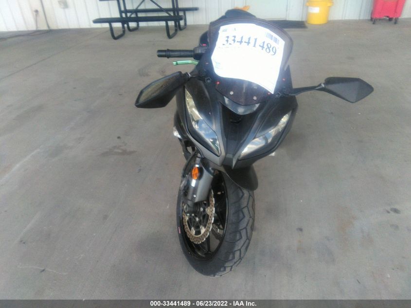 2015 KAWASAKI ZX636 E JKBZXJE14FA015653