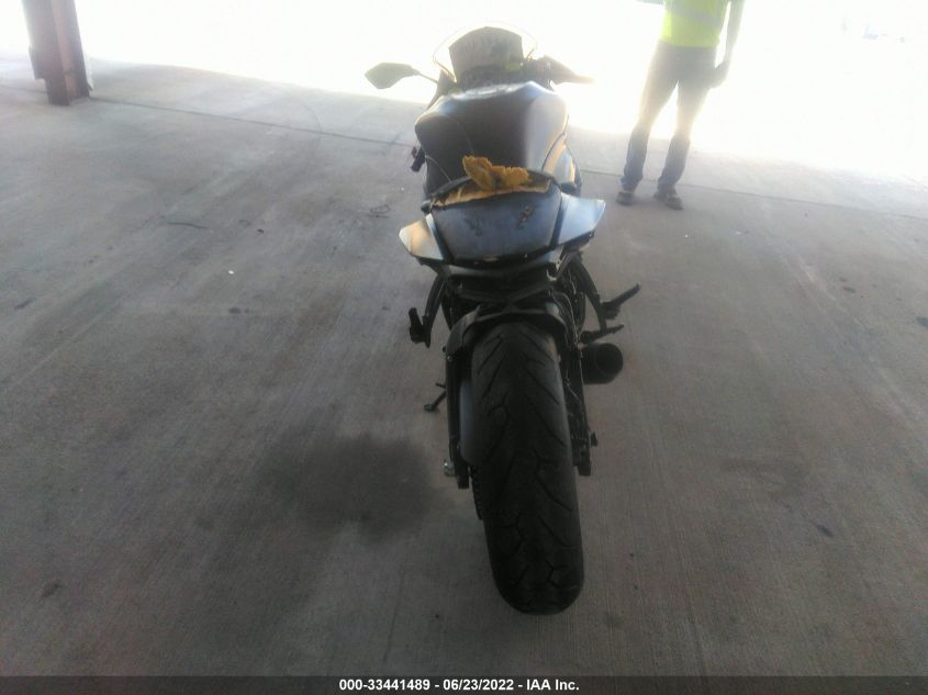 2015 KAWASAKI ZX636 E JKBZXJE14FA015653