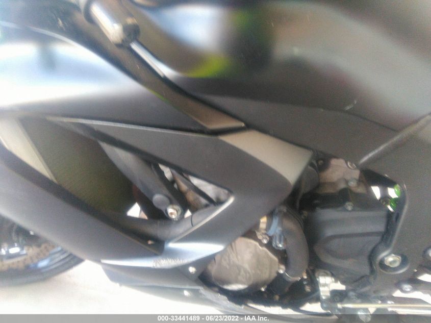 2015 KAWASAKI ZX636 E JKBZXJE14FA015653