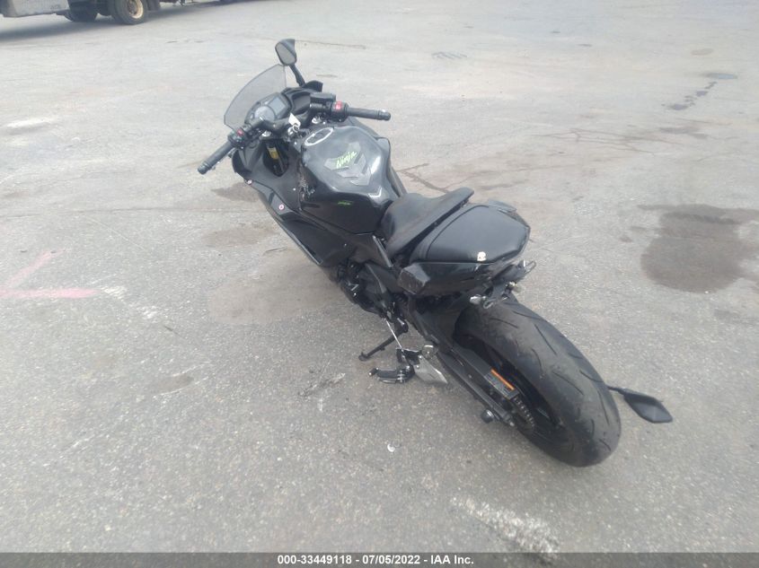 2017 KAWASAKI EX650 F JKAEXEK18HDA04190