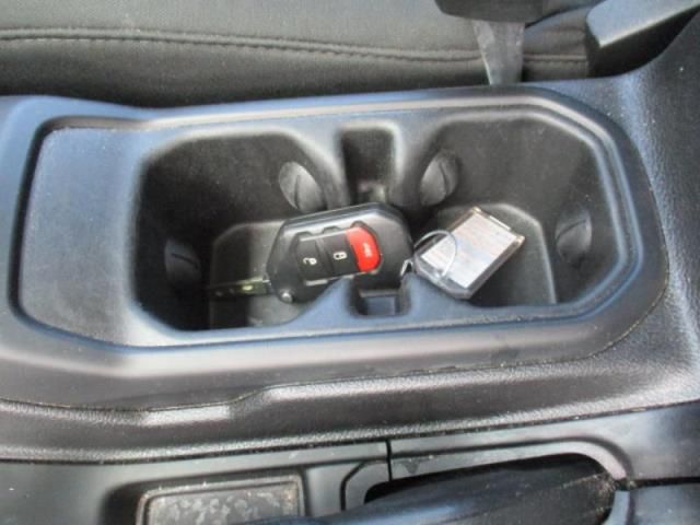 2020 JEEP WRANGLER UNLIMITED SPORT 1C4HJXDN2LW199519