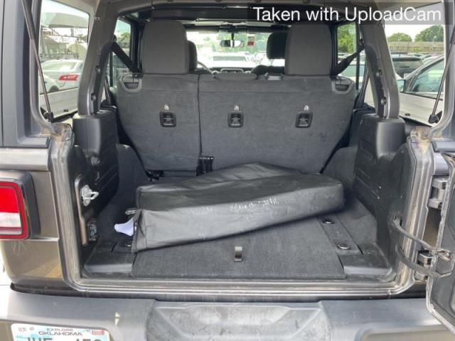 2020 JEEP WRANGLER UNLIMITED SAHARA 1C4HJXEN0LW220351