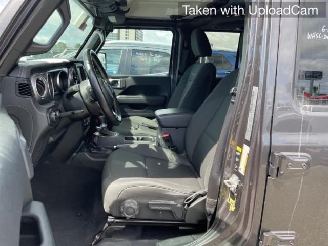 2020 JEEP WRANGLER UNLIMITED SAHARA 1C4HJXEN0LW220351
