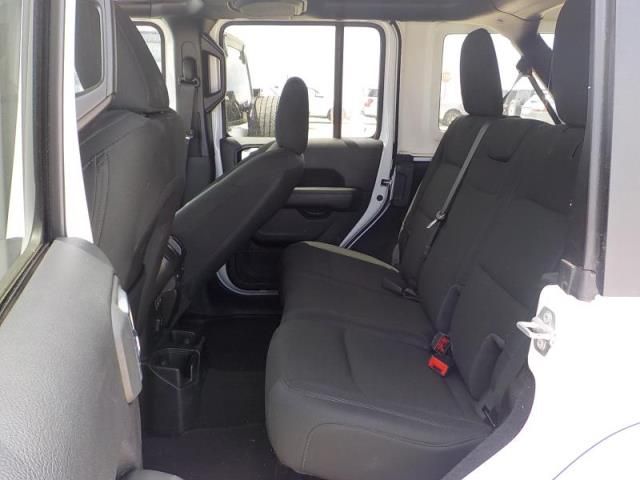 2020 JEEP WRANGLER UNLIMITED SAHARA 1C4HJXEN1LW232797
