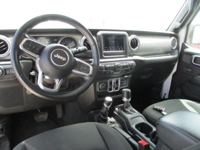 2020 JEEP WRANGLER UNLIMITED SAHARA 1C4HJXEN8LW256840