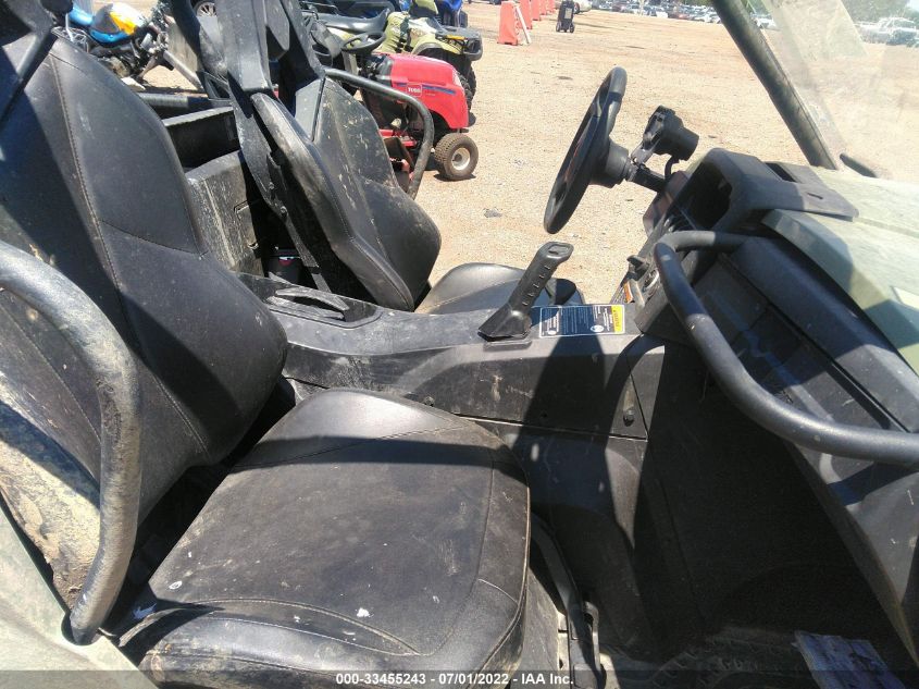2019 CAN-AM COMMANDER DPS 1000R 3JBKGAX28KJ000026