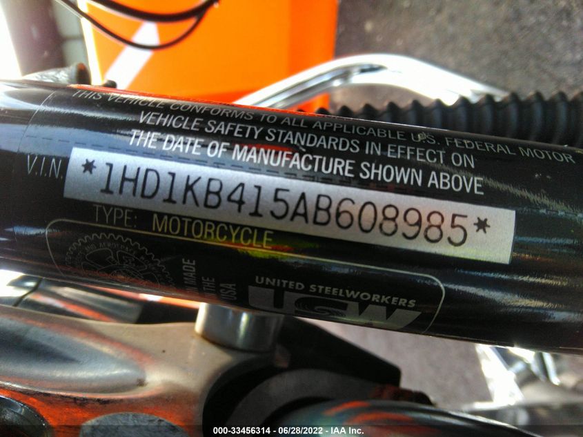 2010 HARLEY-DAVIDSON FLHX 1HD1KB415AB608985