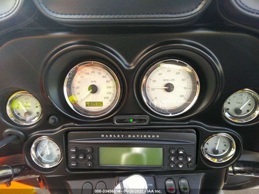 2010 HARLEY-DAVIDSON FLHX 1HD1KB415AB608985