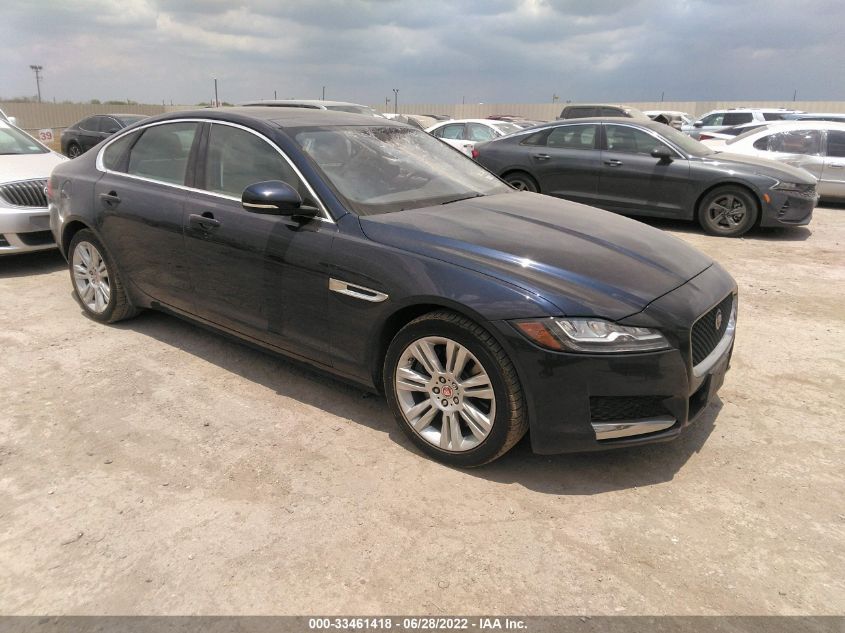 2017 JAGUAR XF PREMIUM SAJBD4BV8HCY44358