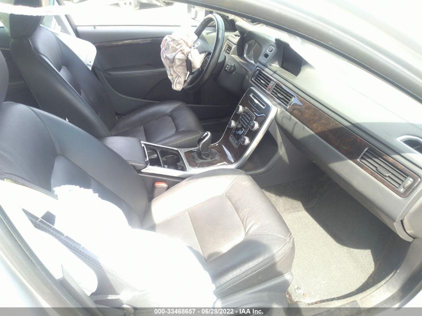 2016 VOLVO XC70 T5/CLASSIC PLATINUM YV4612NY3G1270133