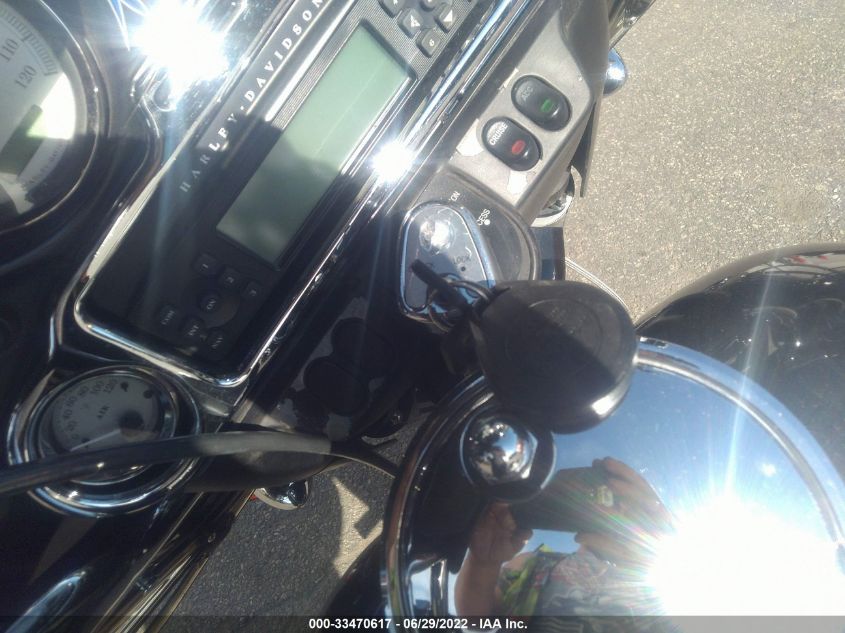 2007 HARLEY-DAVIDSON FLHX 1HD1KB4187Y634292