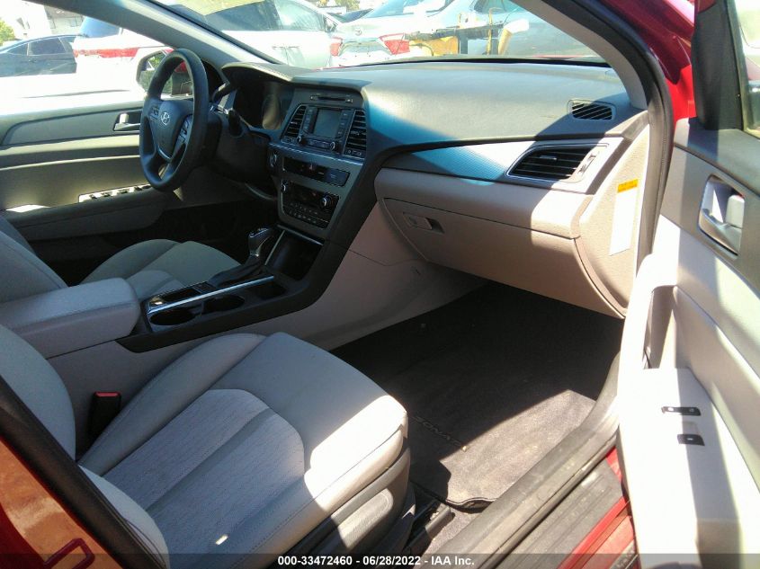 2016 HYUNDAI SONATA HYBRID SE KMHE24L15GA040313