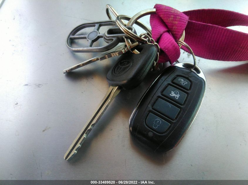 2015 TOYOTA YARIS L/SE/LE VNKKTUD38FA052286