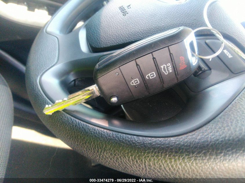 2017 KIA FORTE5 LX KNAFK5A88H5727355