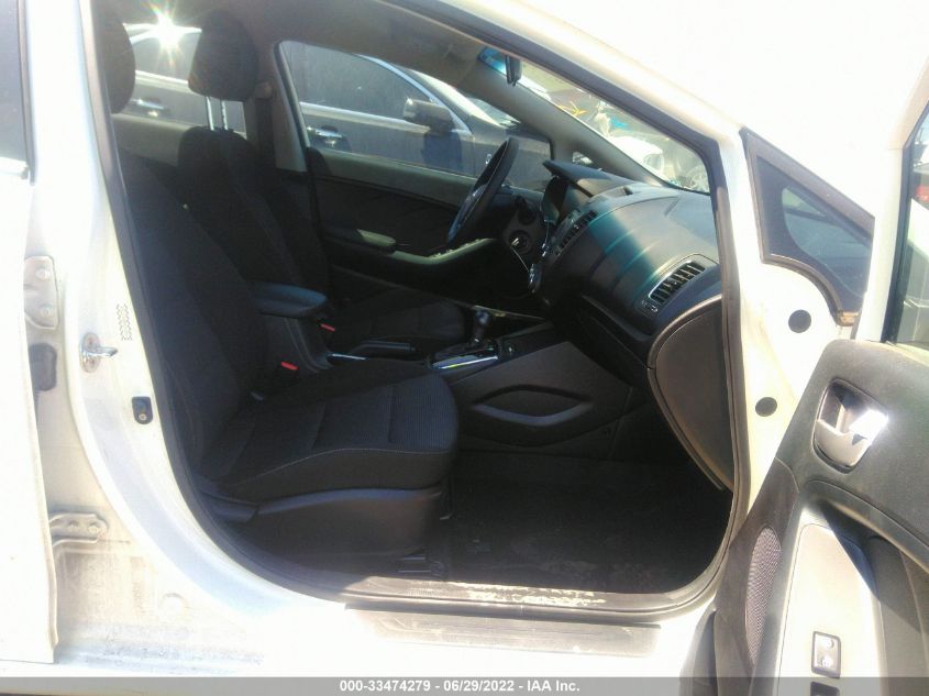2017 KIA FORTE5 LX KNAFK5A88H5727355