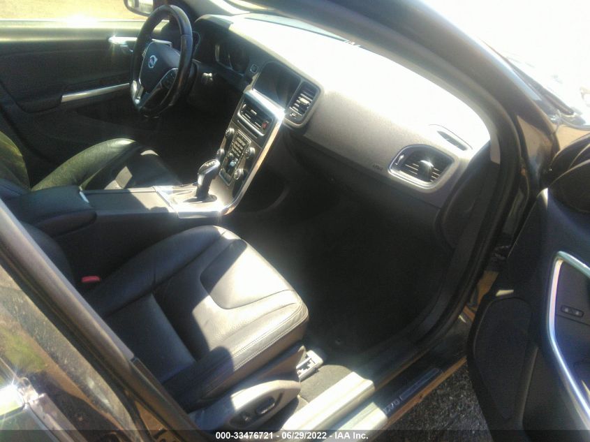 2014 VOLVO S60 T5 YV1612FS2E1282178