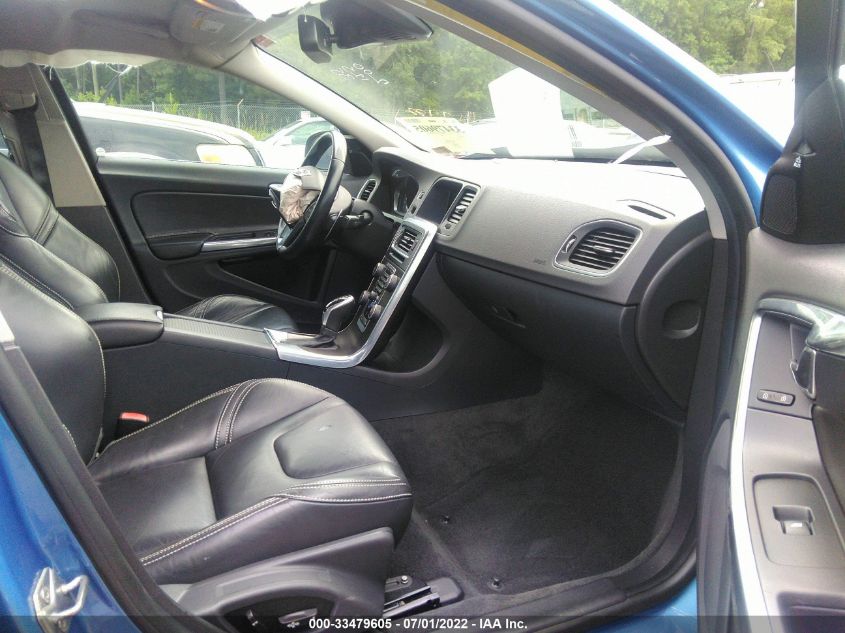 2014 VOLVO S60 T5 YV1612FSXE2270824