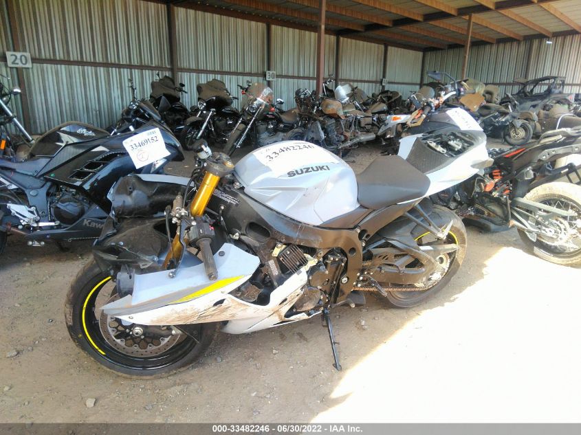 2022 SUZUKI GSX-R750 JS1GR7MA1N7100844