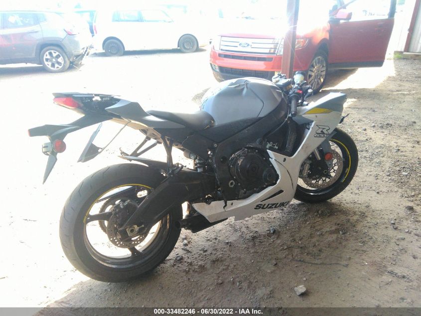 2022 SUZUKI GSX-R750 JS1GR7MA1N7100844
