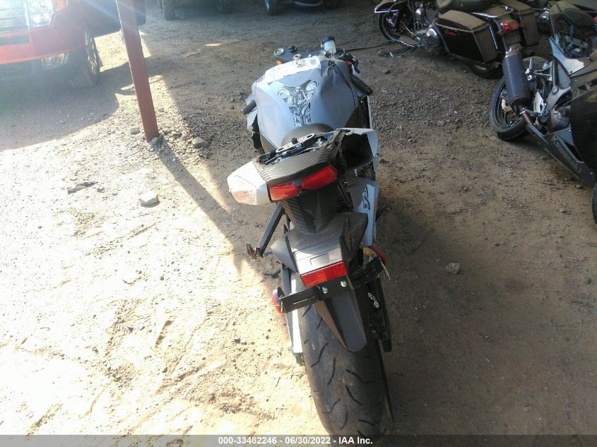 2022 SUZUKI GSX-R750 JS1GR7MA1N7100844