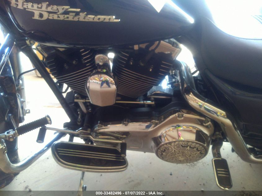 2008 HARLEY-DAVIDSON FLHX 1HD1KB41X8Y692132