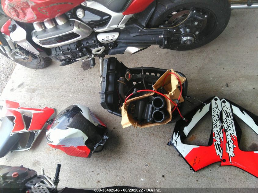 2001 HONDA CBR900 RE JH2SC44361M102318