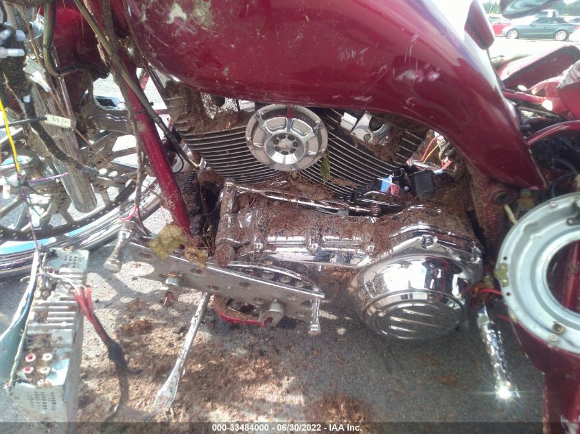 2010 HARLEY-DAVIDSON FLHX 1HD1KB41XAB651623