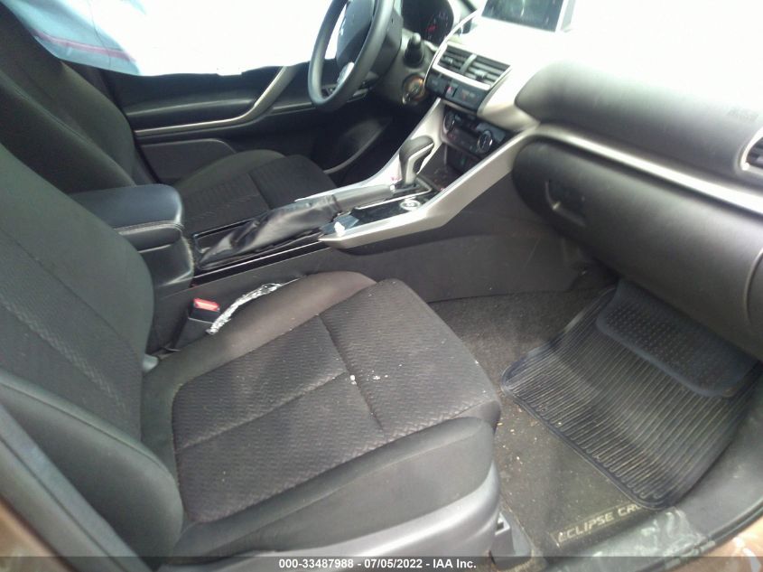 2018 MITSUBISHI ECLIPSE CROSS LE JA4AT4AA5JZ068487