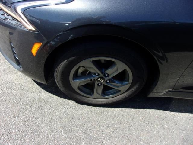 2021 KIA K5 LXS 5XXG14J2XMG060861