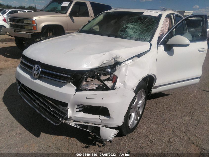 2013 VOLKSWAGEN TOUAREG EXEC WVGEP9BP7DD011104
