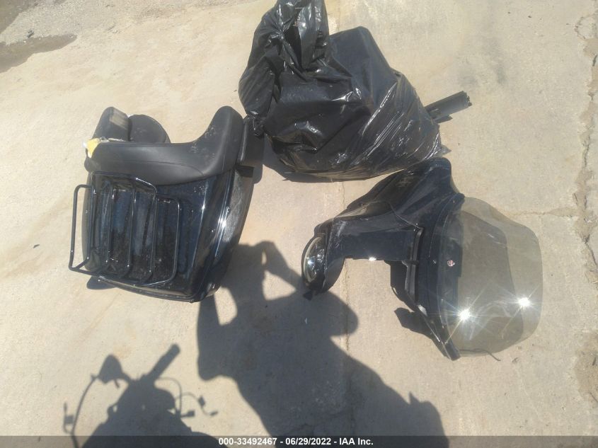 2020 HARLEY-DAVIDSON FLHTK 1HD1KEF13LB611871