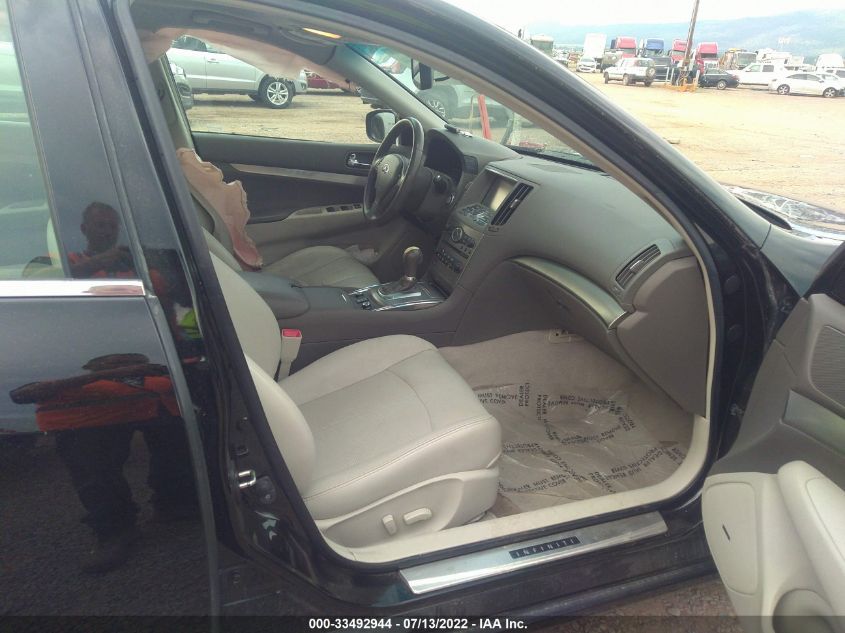 2015 INFINITI Q40 JN1CV6AR7FM651466