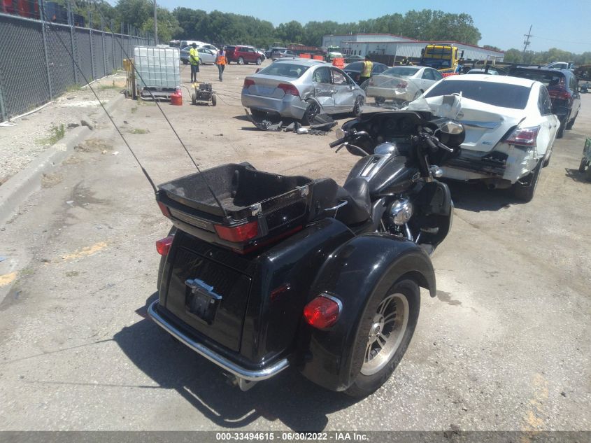 2013 HARLEY-DAVIDSON FLHTCUTG TRI GLIDE ULTRA CLASSIC 1HD1MAM13DB856371