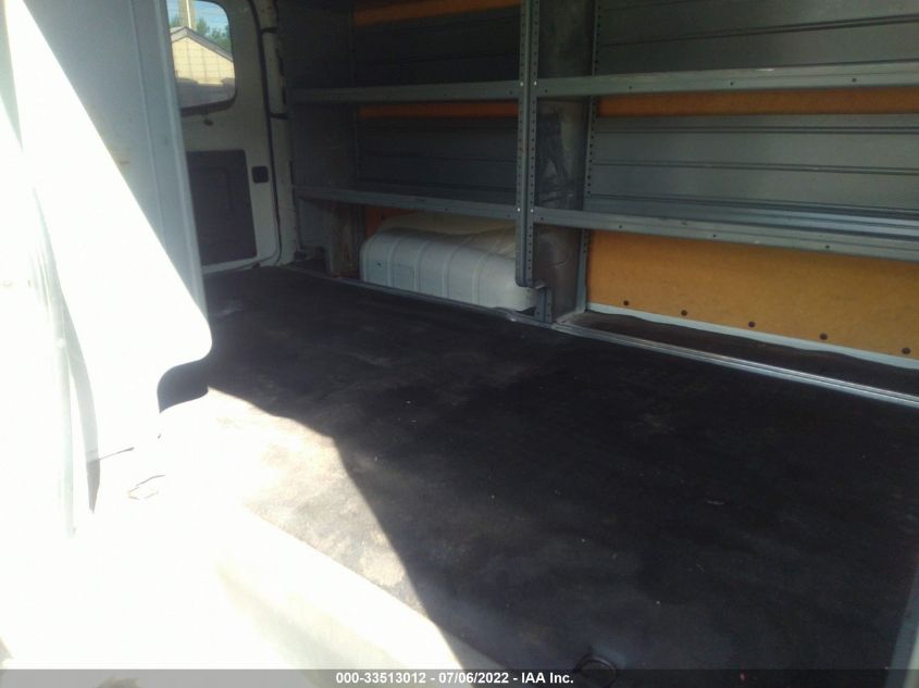 2015 NISSAN NV SV 1N6BF0KY4FN800934