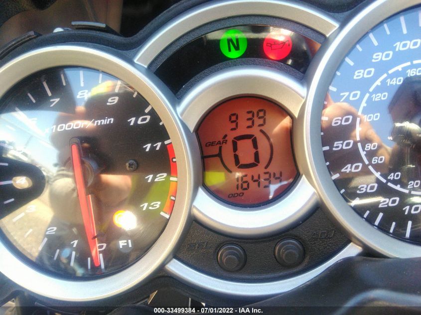2015 SUZUKI GSX1300 RA JS1GX72B5F2100247