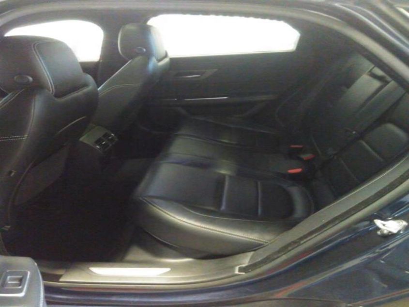 2016 JAGUAR XF S SAJBG4BV3GCY17851