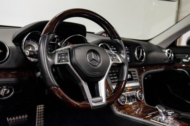 2013 MERCEDES-BENZ SL-CLASS SL 550 WDDJK7DA9DF015082