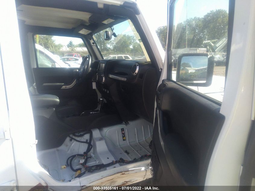 2015 JEEP WRANGLER UNLIMITED SAHARA 1C4HJWEGXFL613985