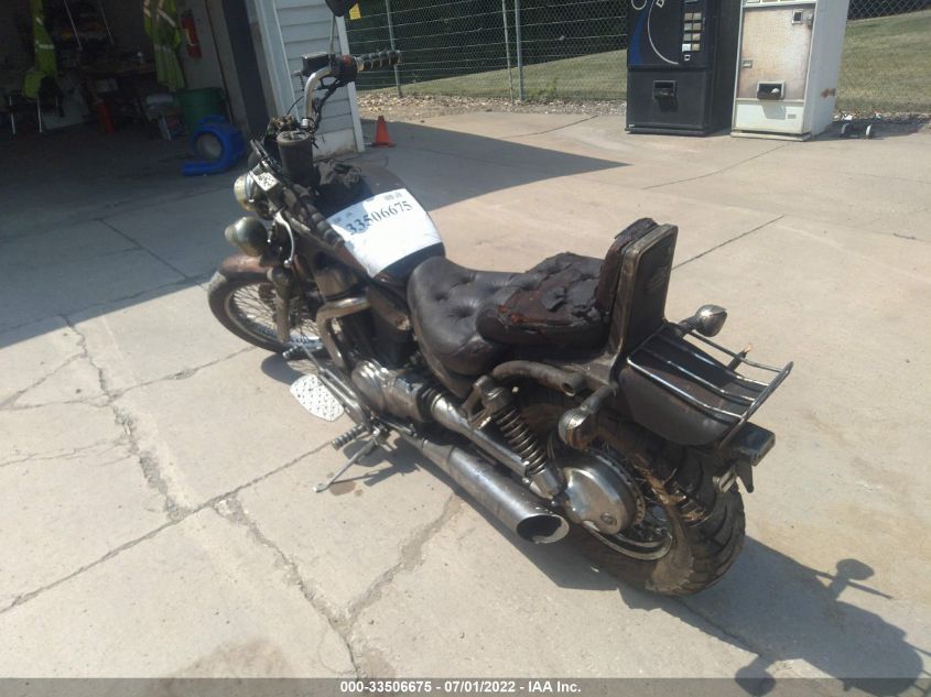 2000 SUZUKI VS1400 GLP JS1VX51L7Y2100744