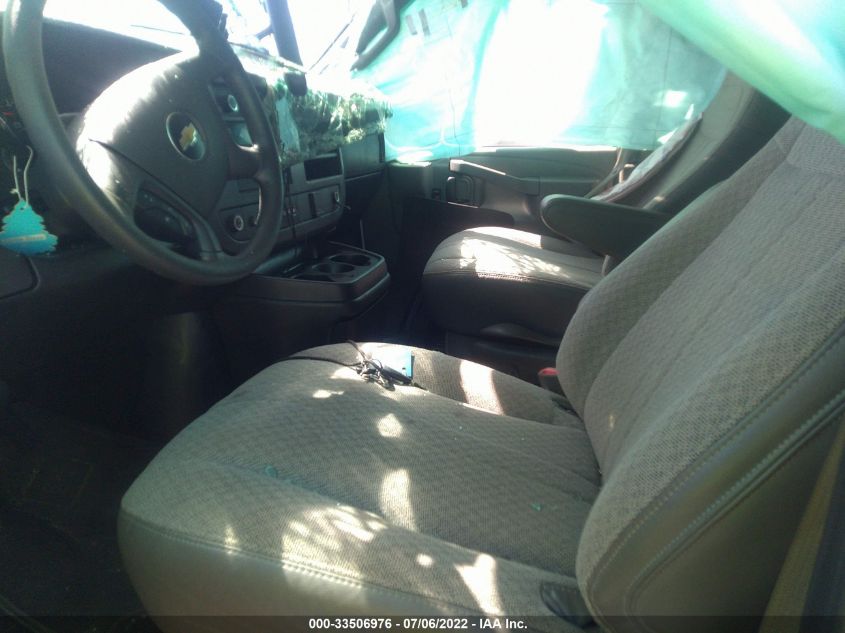 2018 CHEVROLET EXPRESS PASSENGER LT 1GAWGFFG4J1248673