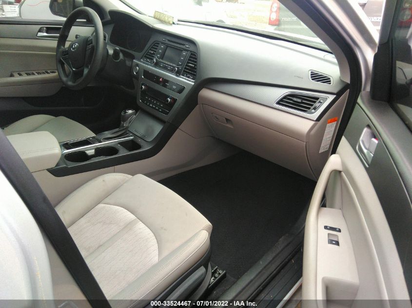 2016 HYUNDAI SONATA HYBRID SE KMHE24L15GA029022